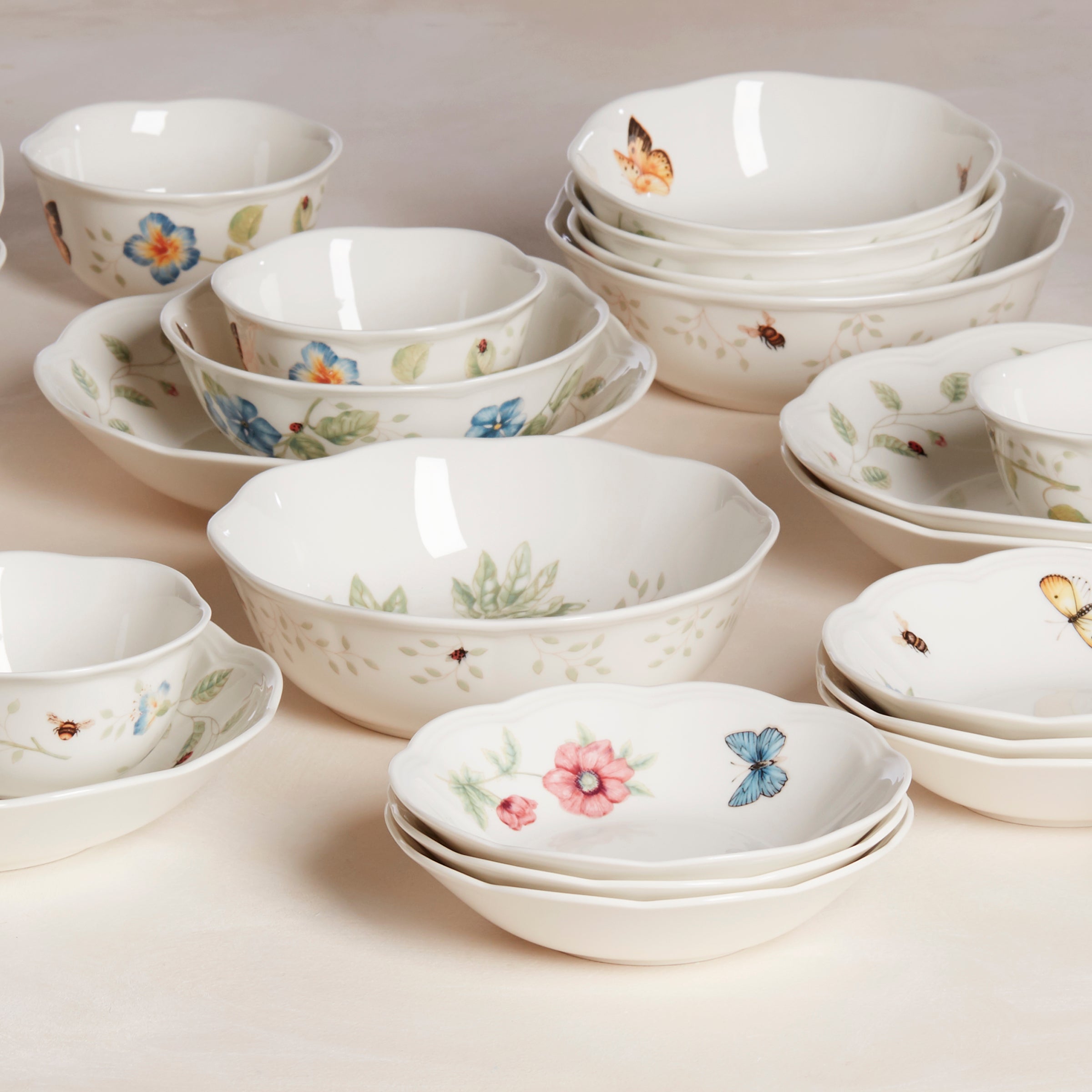 Butterfly Meadow Pasta Bowl - Image 6