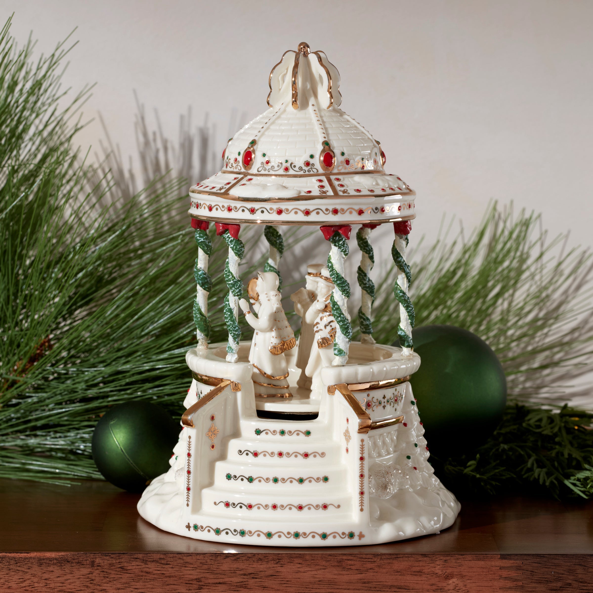 Mistletoe Park Musical Gazebo Bandstand - Image 3