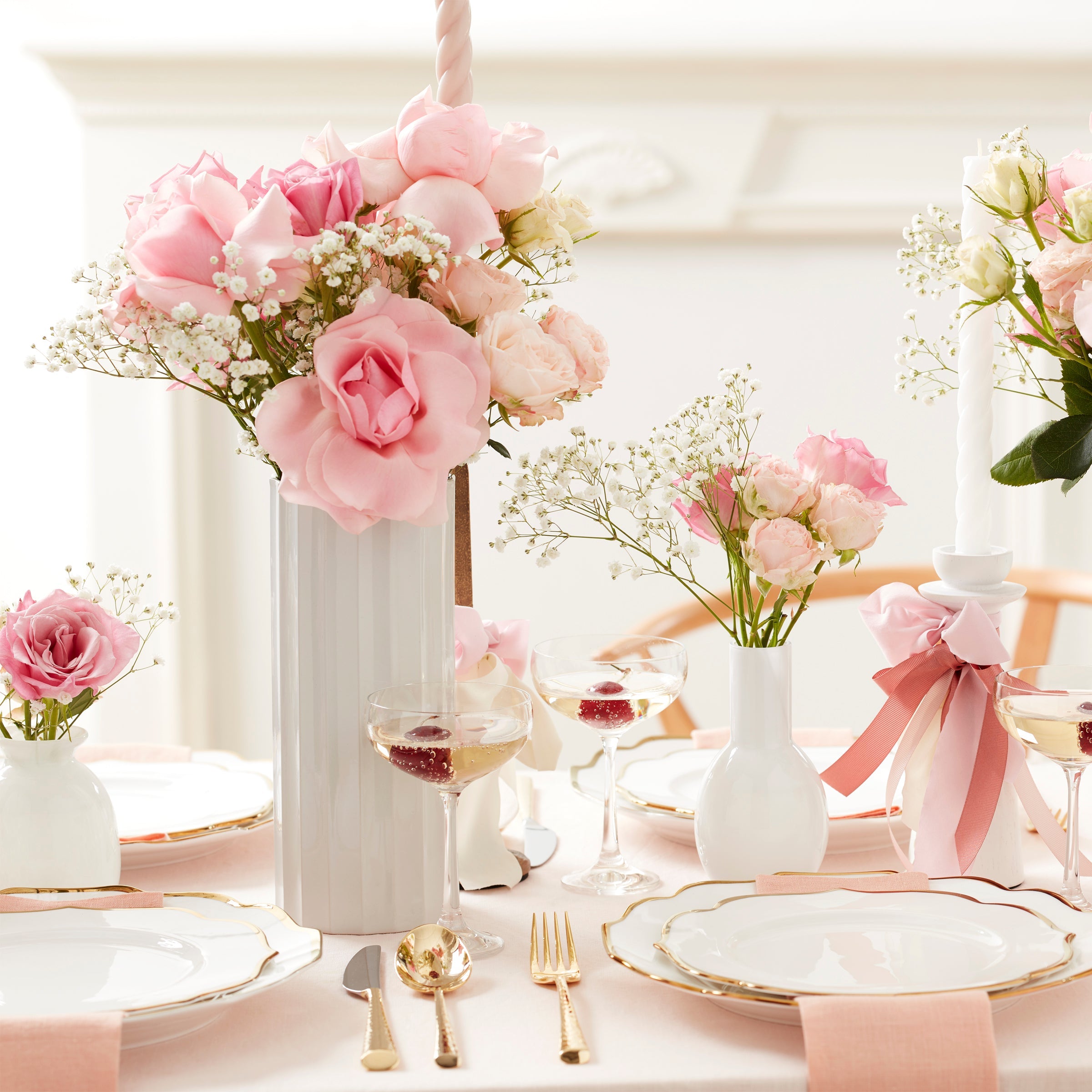 French Perle Scallop Cylinder Vase - Image 6