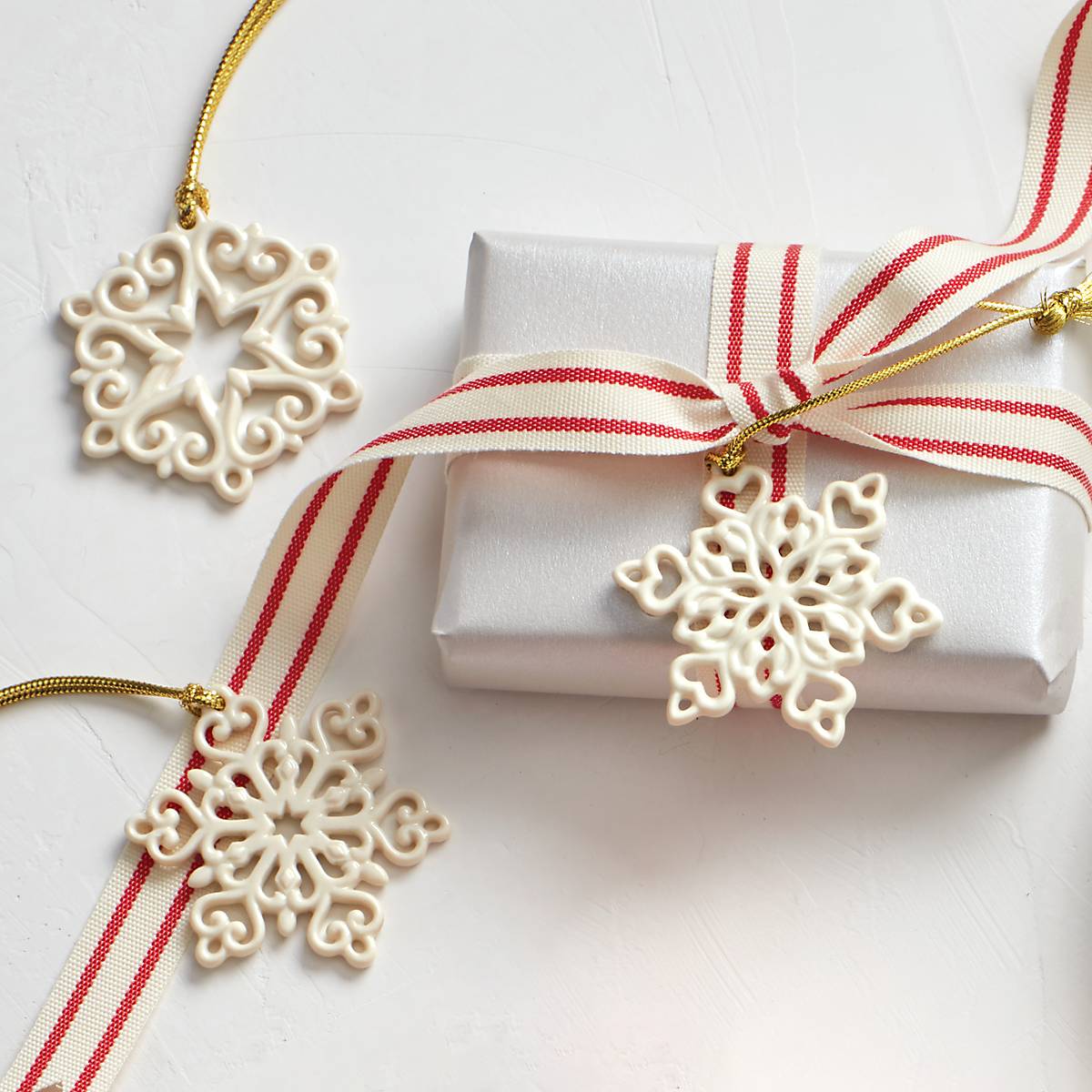Mini Snowflake 3-Piece Ornament Set - Image 3