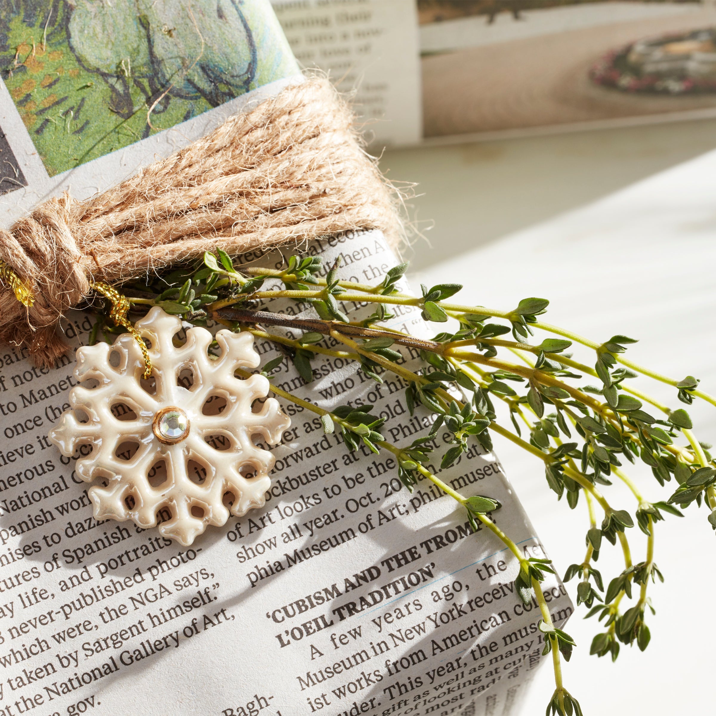 Snowflake 10-Piece Ornament Set - Image 4