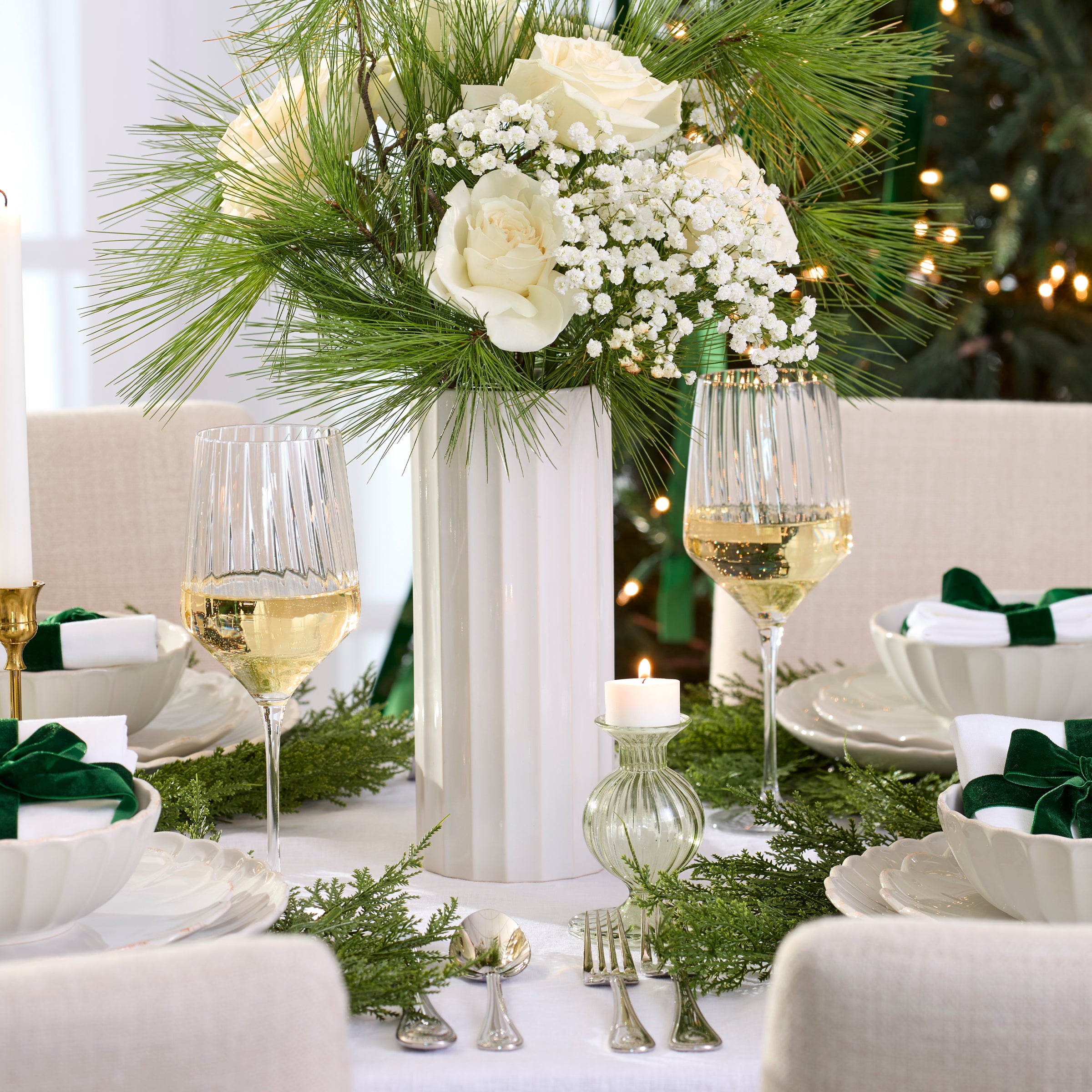 French Perle Scallop Cylinder Vase - Image 2