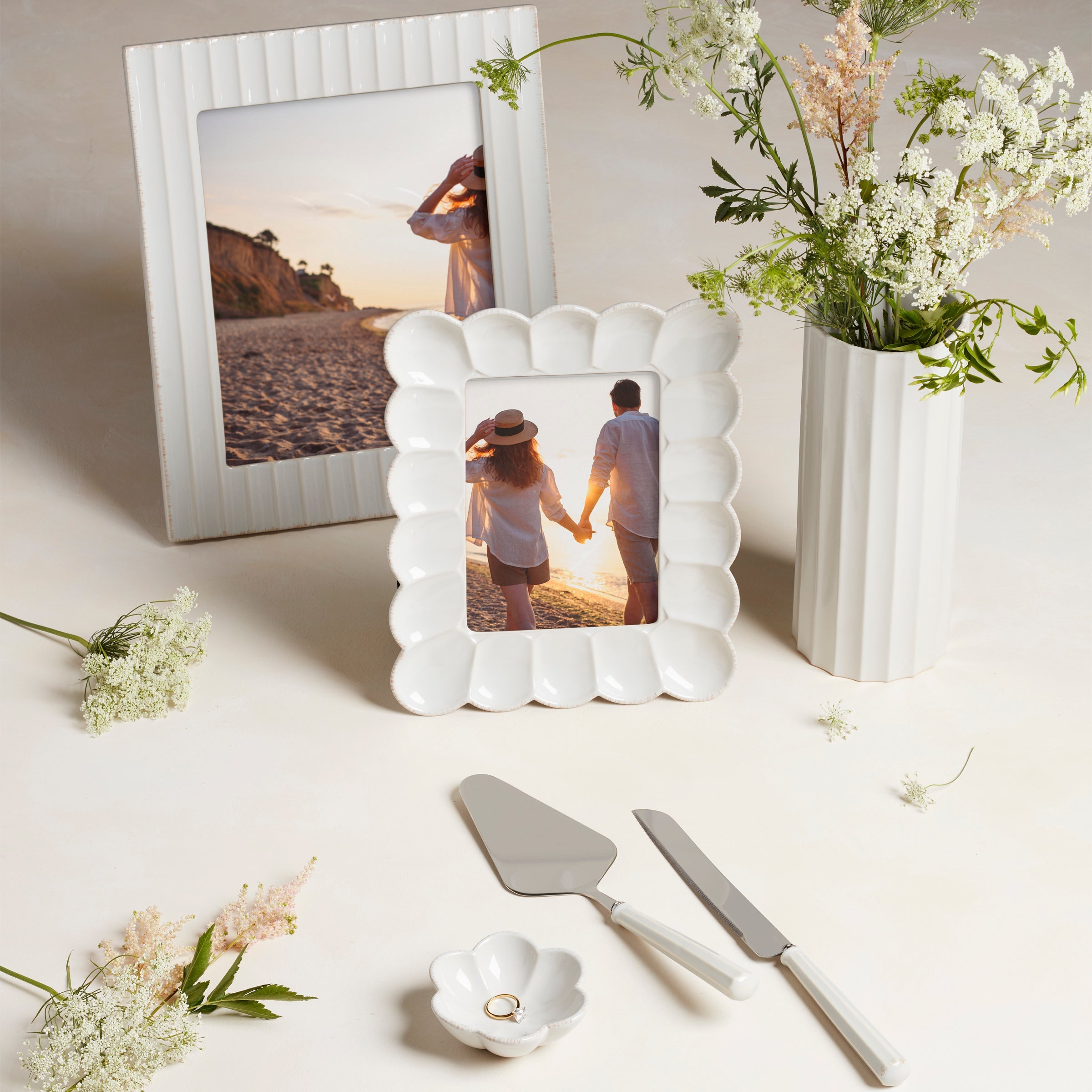 French Perle Scallop Cylinder Vase - Image 8