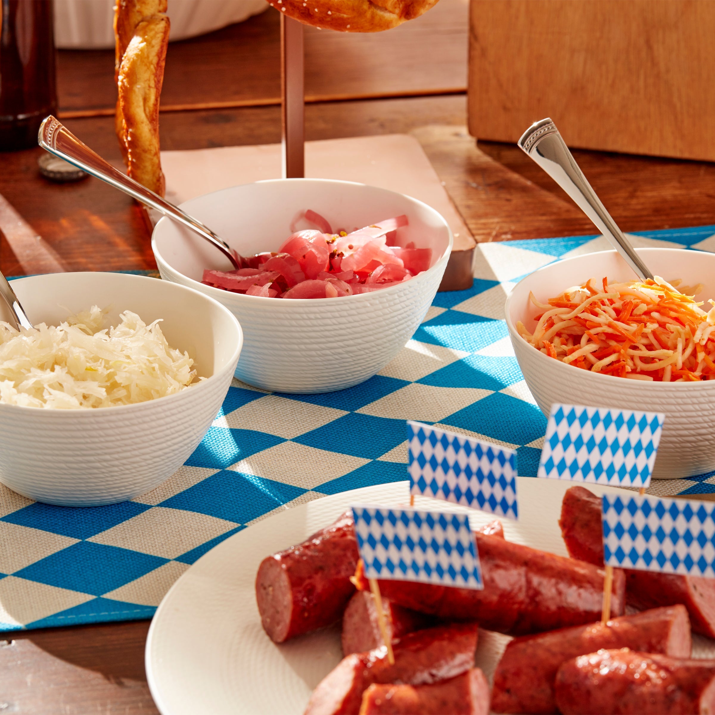 LX Collective White Fruit Bowls - Set of 4 - Image 2