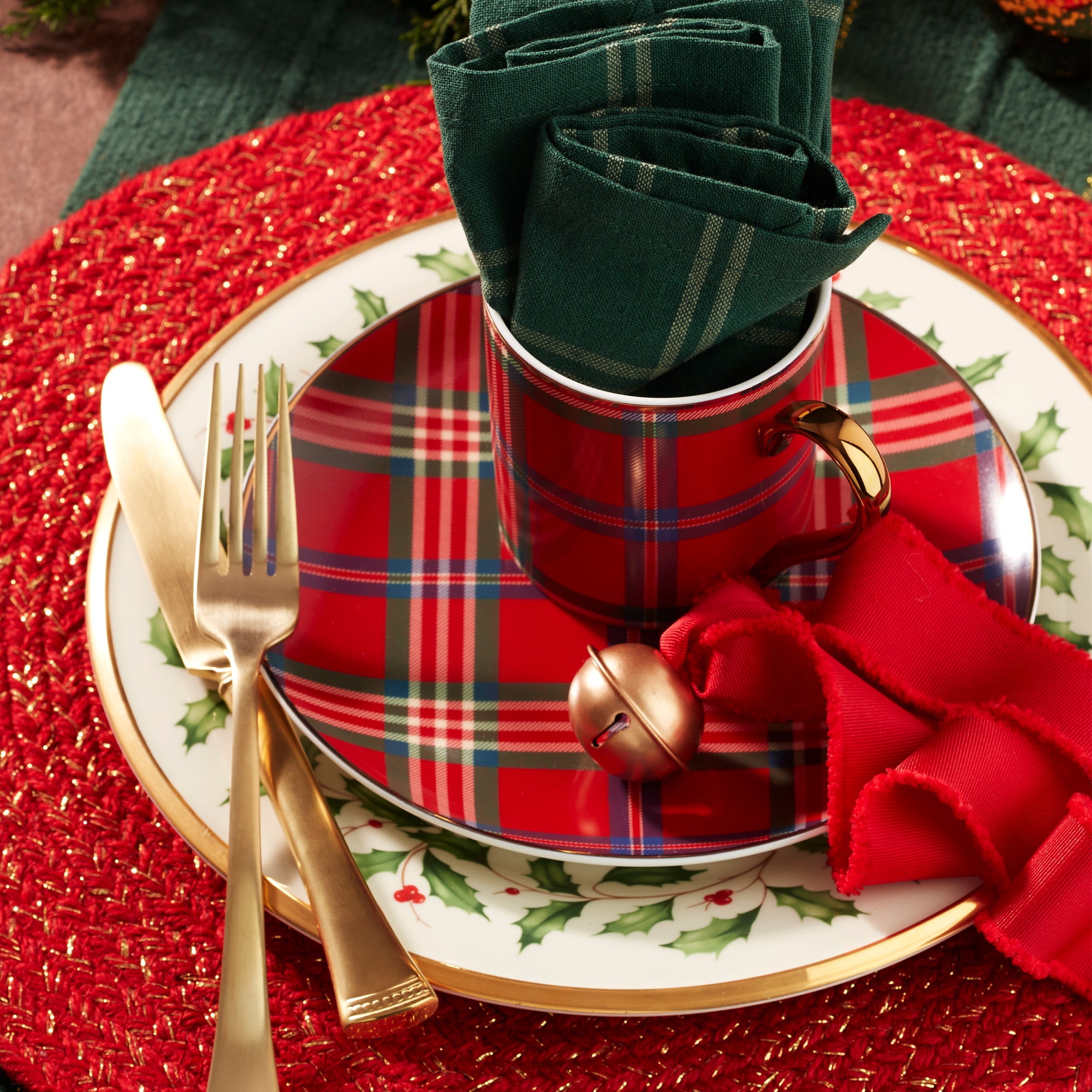Holiday Red Tartan Accent Plates - Set of 4 - Image 3