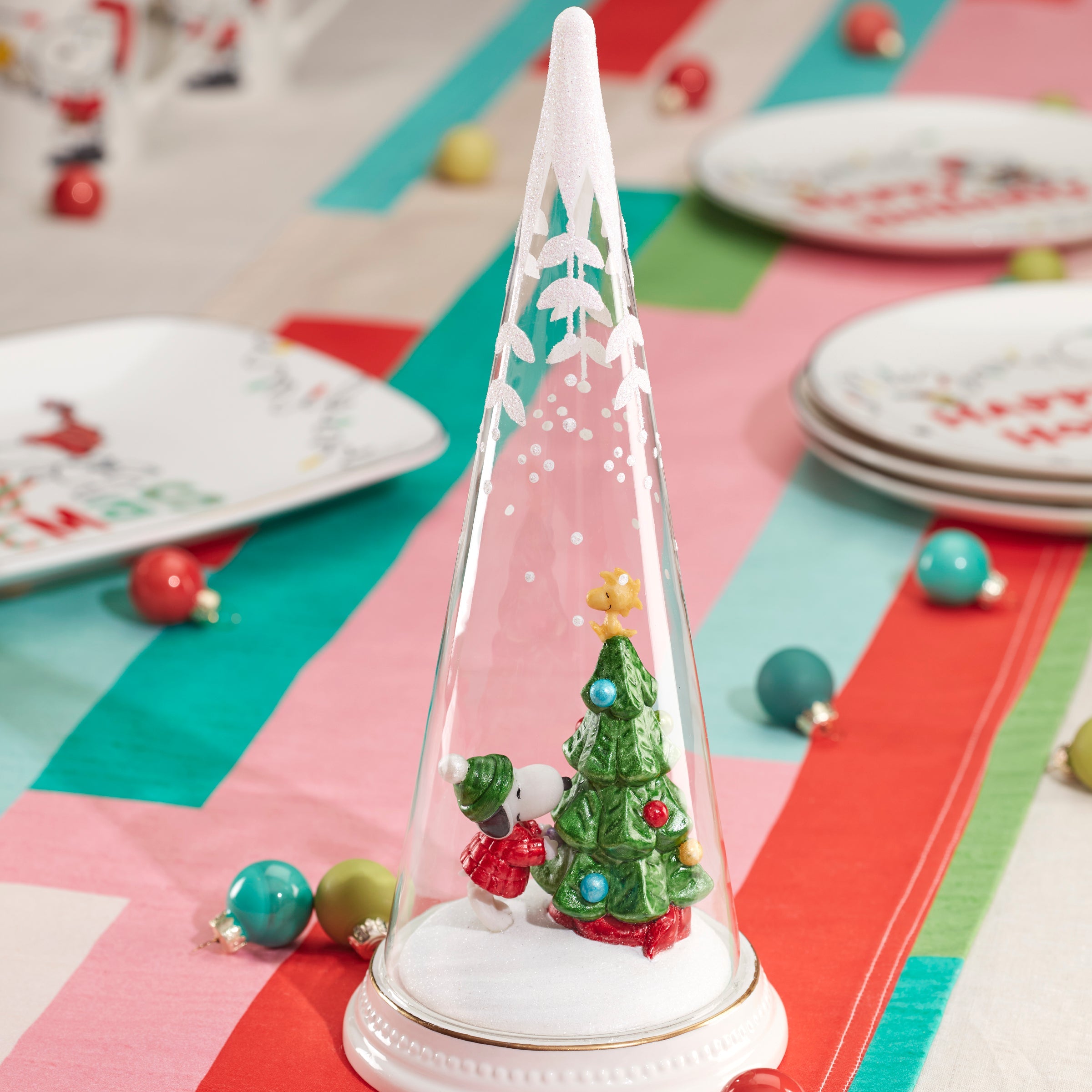 Peanuts Merry & Magical Christmas Scene Figurine - Image 3