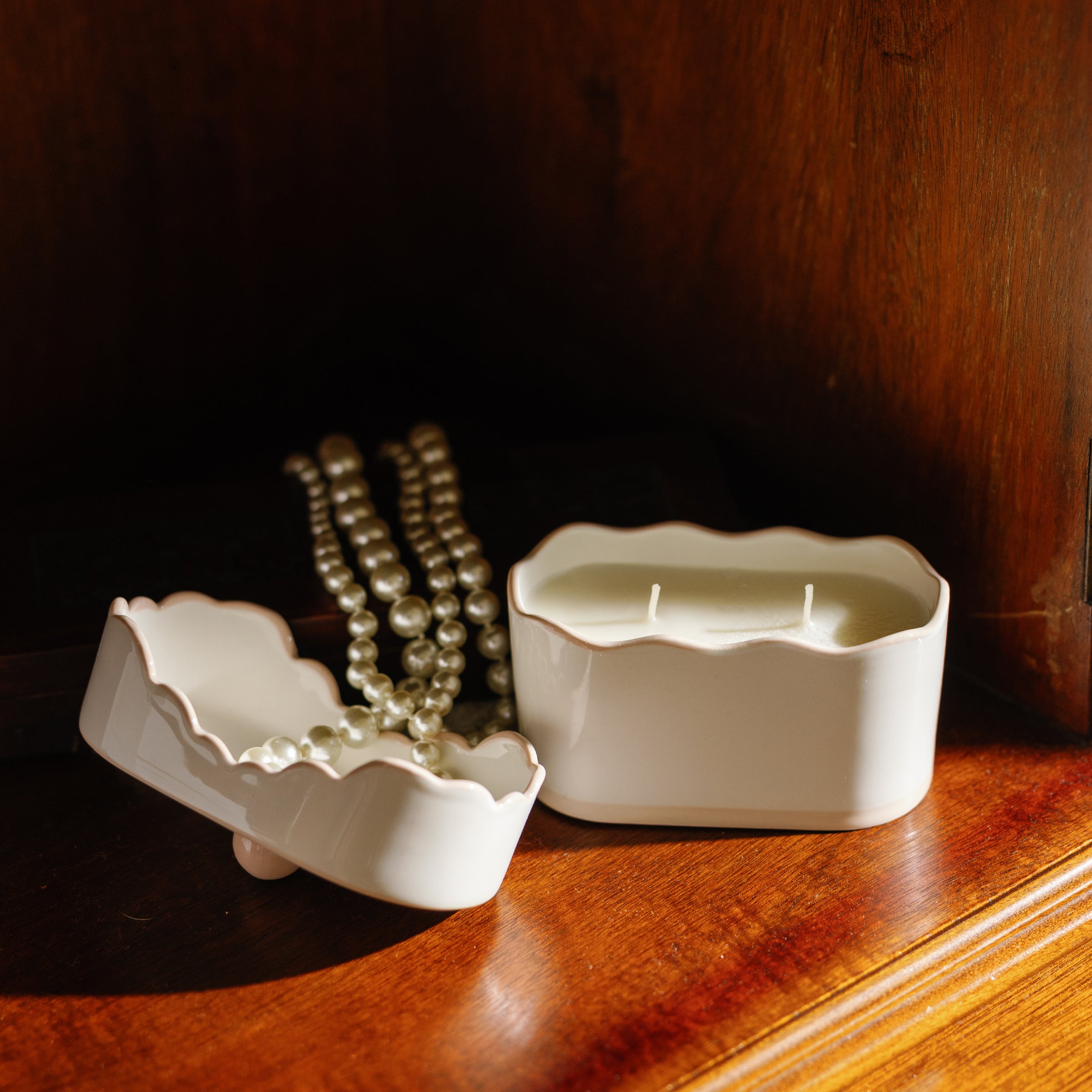 Cherie 5.5-oz Soy Wax Ceramic Candle. Yuzu Woods - Image 3