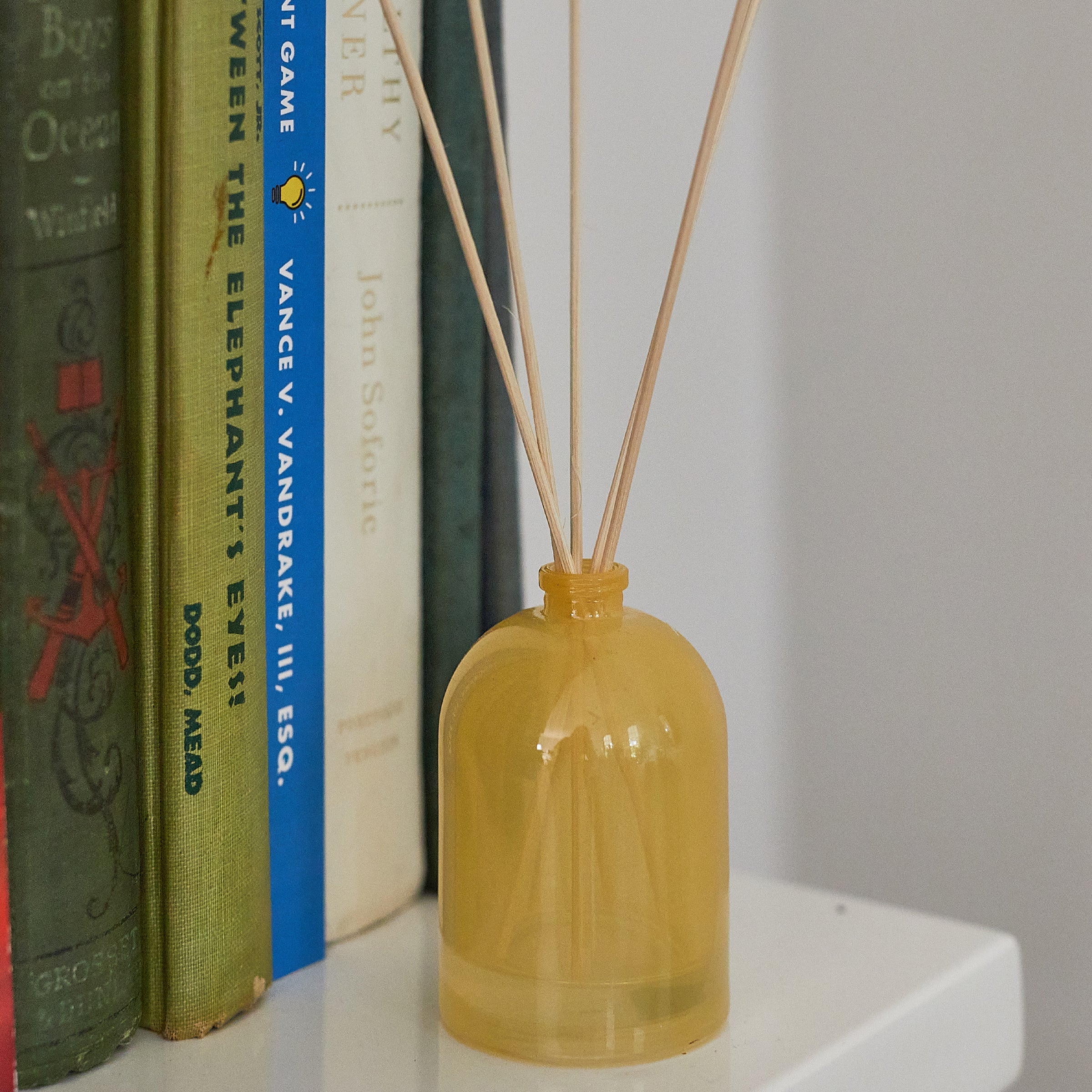 Petite Reed Diffuser. Lemon - Image 2